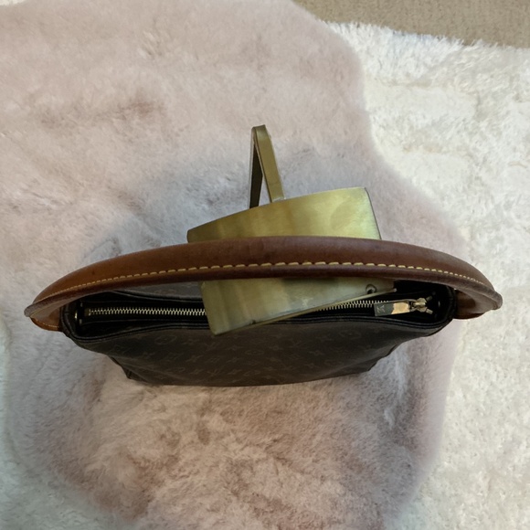 Louis Vuitton Looping GM Bag with COA - Picture 2 of 3